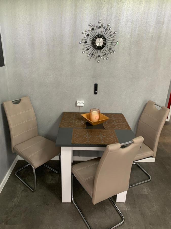 Exklusive Stadtwohnung Am Elbradweg: Best-Preis-Fewo Rathausblick 1 Fuer Max. 3 Pers. Inkl. Wlan, Prime Video & Self Check-In Wittenberge Exterior foto