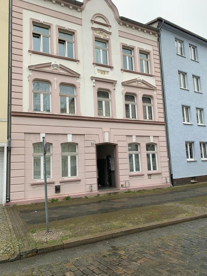 Exklusive Stadtwohnung Am Elbradweg: Best-Preis-Fewo Rathausblick 1 Fuer Max. 3 Pers. Inkl. Wlan, Prime Video & Self Check-In Wittenberge Exterior foto